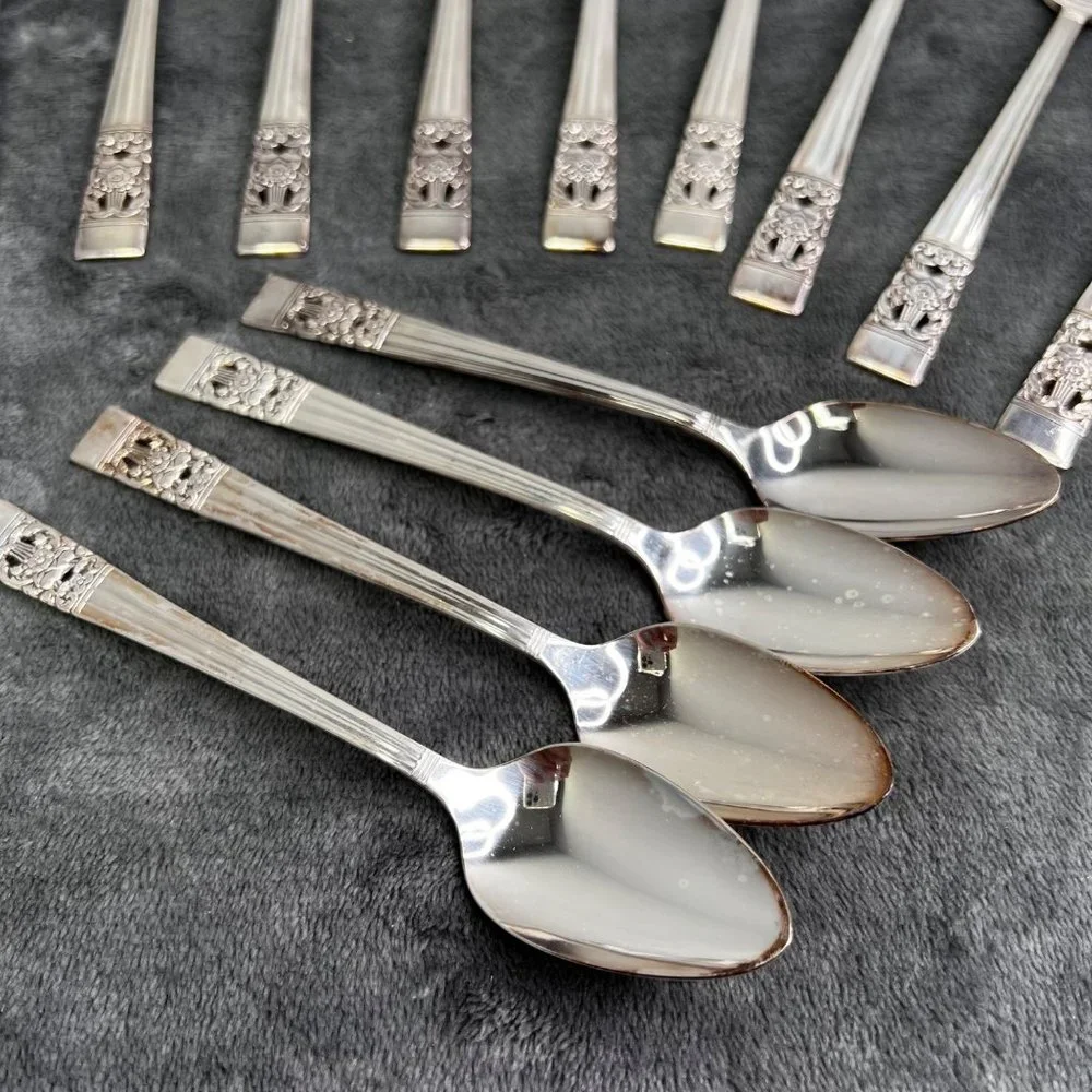 Oneida Community Silverplate Coronation Flatware Lot 41 Piece Serving Dinner